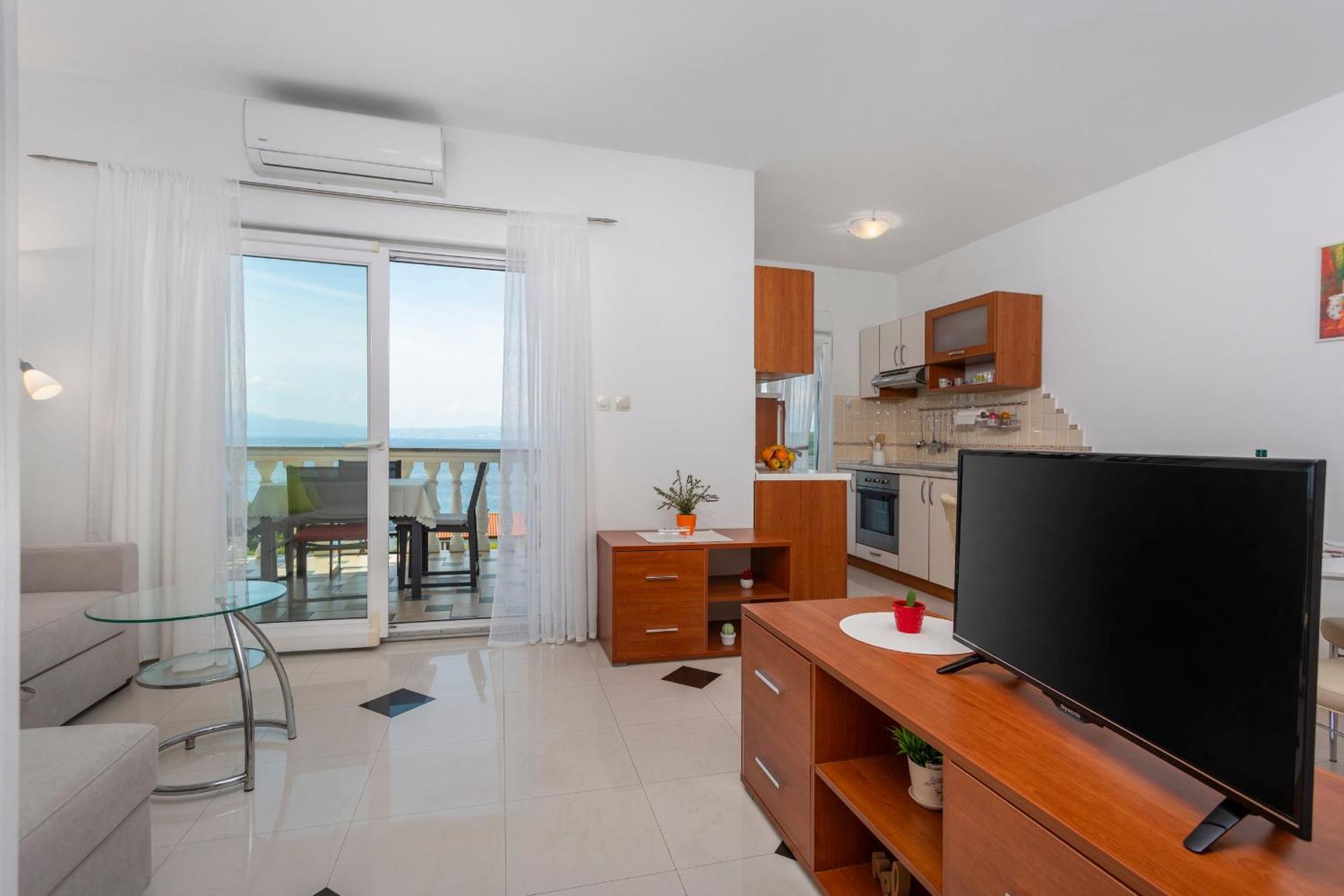 Apartments By The Sea Njivice, Krk - 5295 Cameră foto