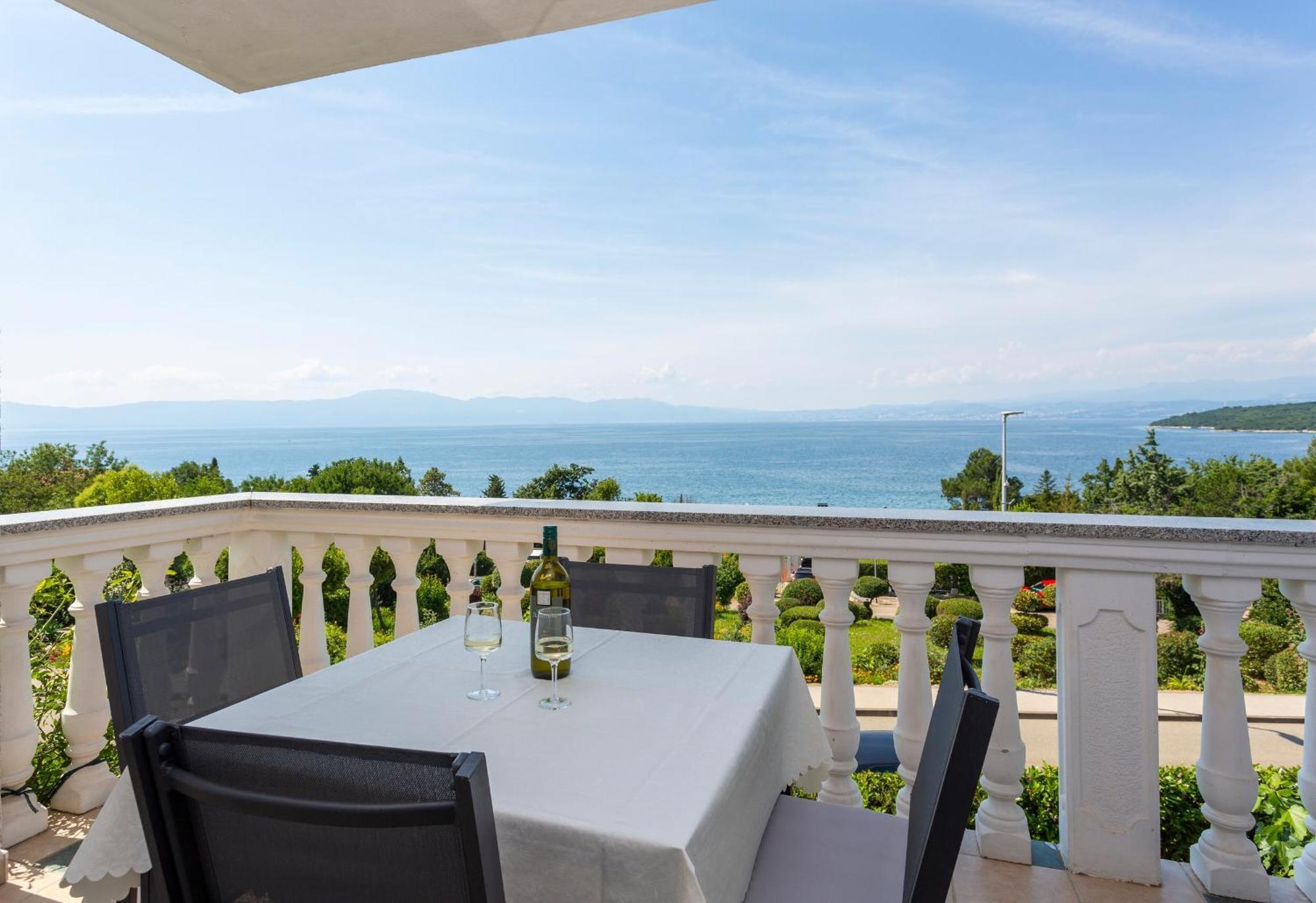 Apartments By The Sea Njivice, Krk - 5295 Exterior foto