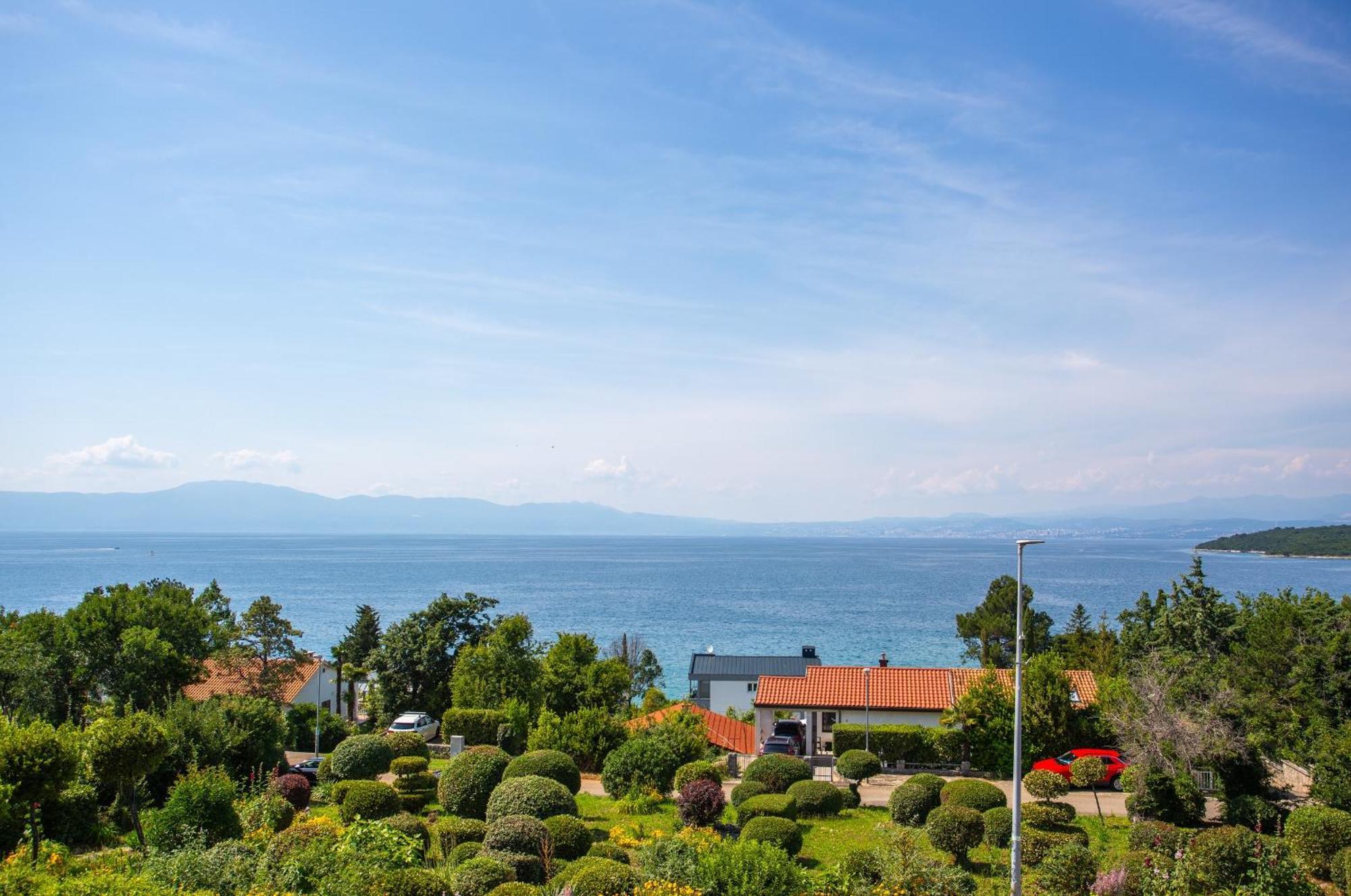 Apartments By The Sea Njivice, Krk - 5295 Exterior foto